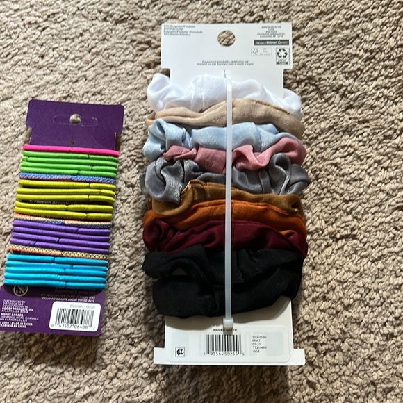 Hair accessories/hair tie bundle - Picture 3 of 5